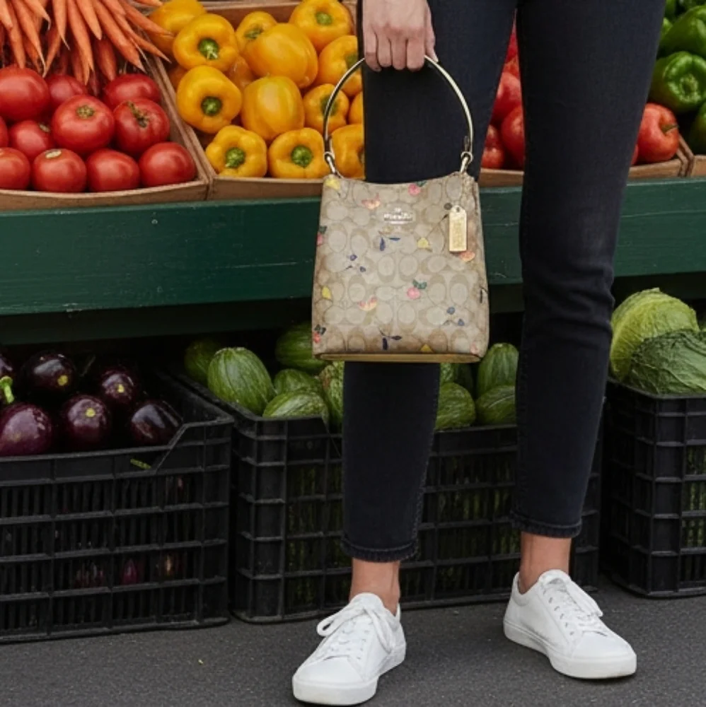 Coach Small Town Bucket Bag In Signature Canvas Dreamy Veggie Print Retails $385 - Picture 2 of 16